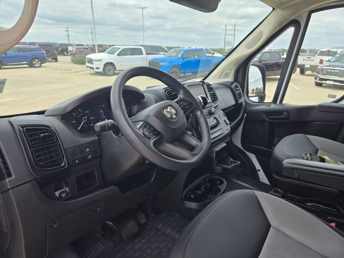 Used 2025 RAM ProMaster 3500 w/ Convenience Group FWD image 11