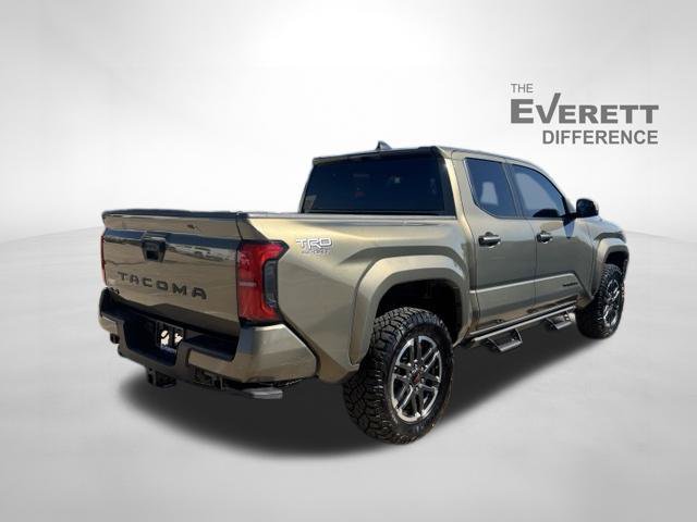 Used 2025 Toyota Tacoma TRD Sport AWD/4WD image 7