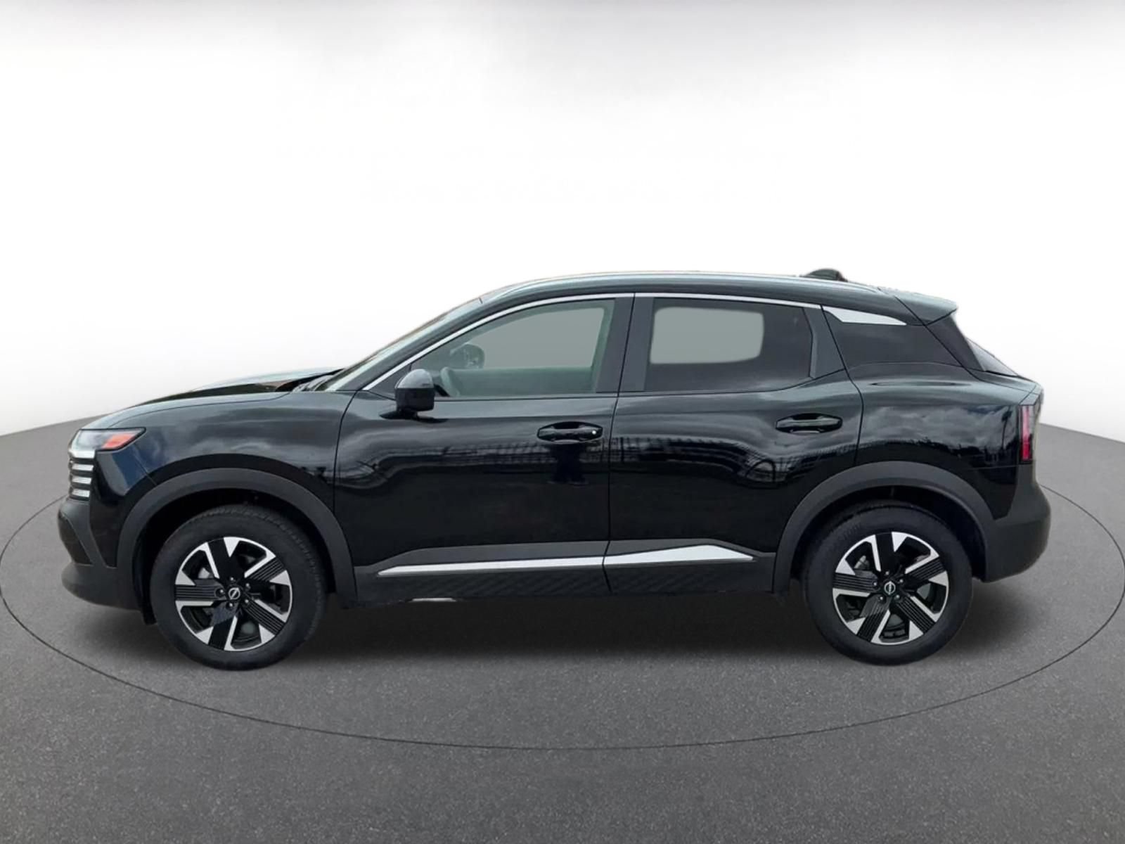 Used 2026 Nissan Kicks SV w/ Cold Weather Package AWD/4WD image 8