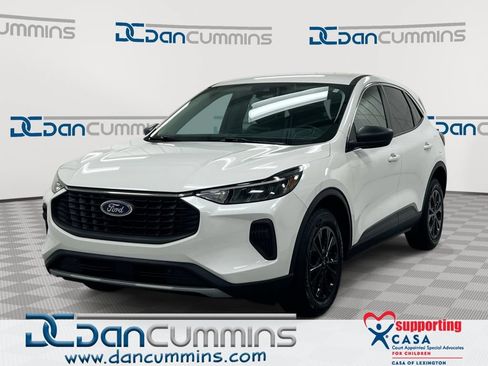 Used 2023 Ford Escape Active AWD/4WD image 1