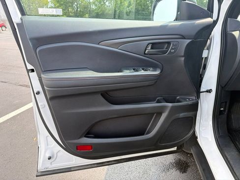 Used 2024 Honda Passport TrailSport image 18