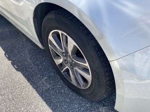 Used 2016 Honda Odyssey Touring Elite image 17