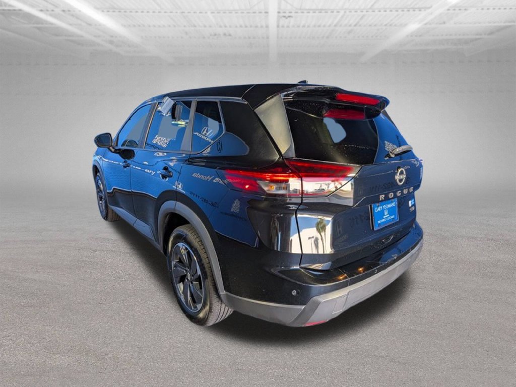 Used 2024 Nissan Rogue SV FWD image 7