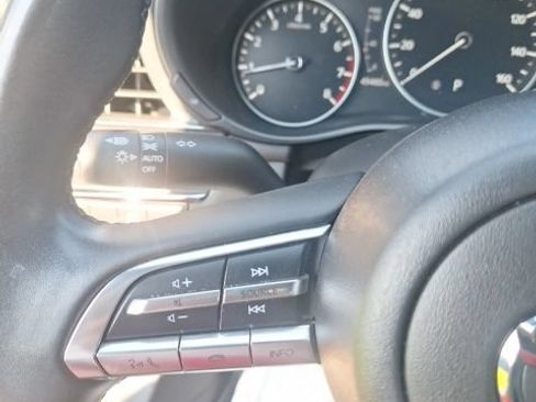 Used 2023 MAZDA MAZDA3 s FWD image 12