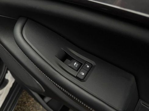 Used 2022 Jeep Grand Cherokee Altitude image 16