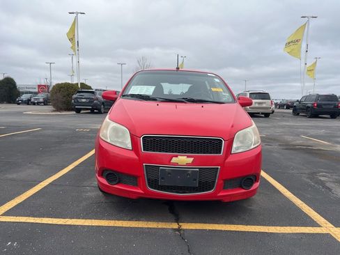 Used 2010 Chevrolet Aveo5 LS image 2