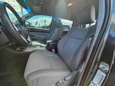 Used 2013 Toyota Tacoma 4x4 Double Cab w/ TRD Off-Road Pkg image 12