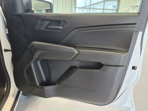 Used 2025 Chevrolet Colorado Trail Boss AWD/4WD image 16