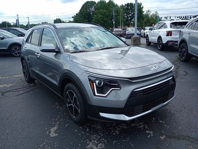 New 2025 Kia Niro EX