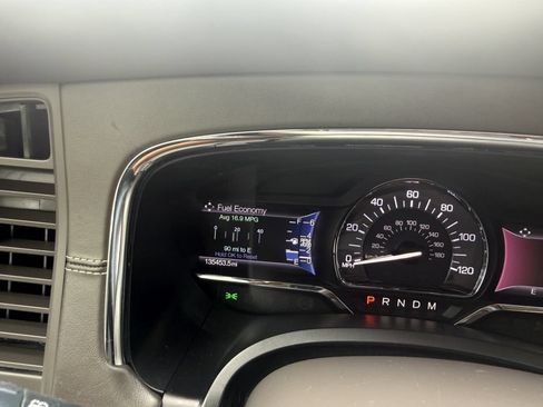 Used 2017 Lincoln Navigator L Reserve RWD image 38