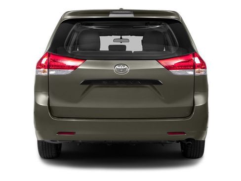 Used 2014 Toyota Sienna LE FWD image 5