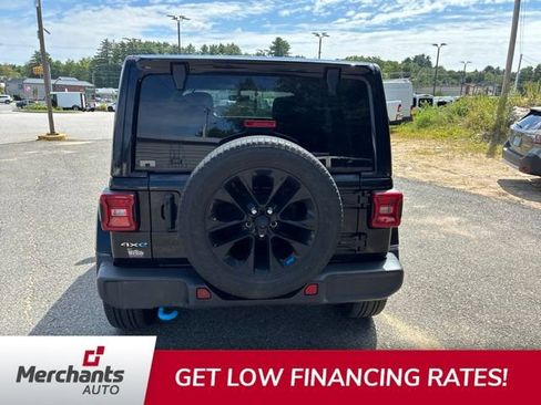 Used 2022 Jeep Wrangler Unlimited Sahara w/ Cold Weather Group AWD/4WD image 7