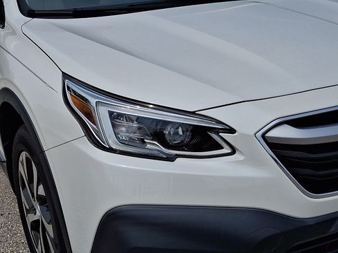 Used 2020 Subaru Outback Limited AWD/4WD image 9