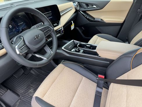 New 2026 Chevrolet Equinox ACTIV w/ LPO, Floor Liner Package image 9