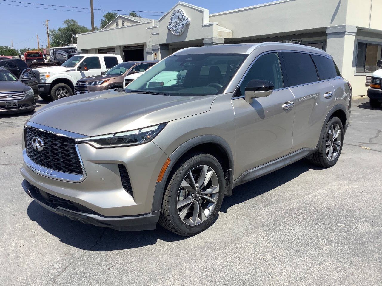 Used 2023 INFINITI QX60 Luxe w/ Cargo Package AWD/4WD image 23