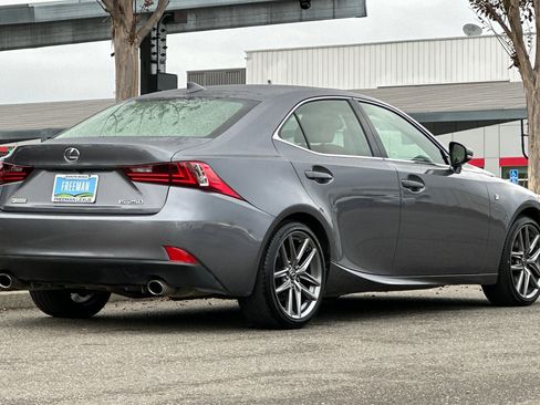 Used 2015 Lexus IS 250 image 4