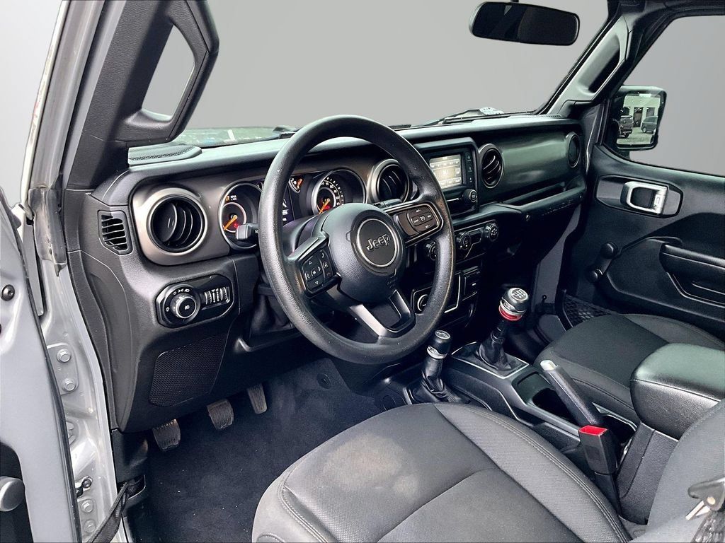 Used 2019 Jeep Wrangler Sport AWD/4WD image 15