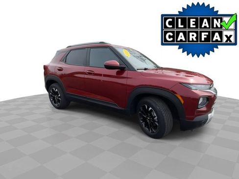 Used 2022 Chevrolet TrailBlazer LT w/ Premium Seating Package image 2