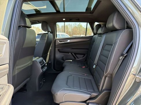 New 2026 Volkswagen Atlas Cross Sport SEL R-Line image 14