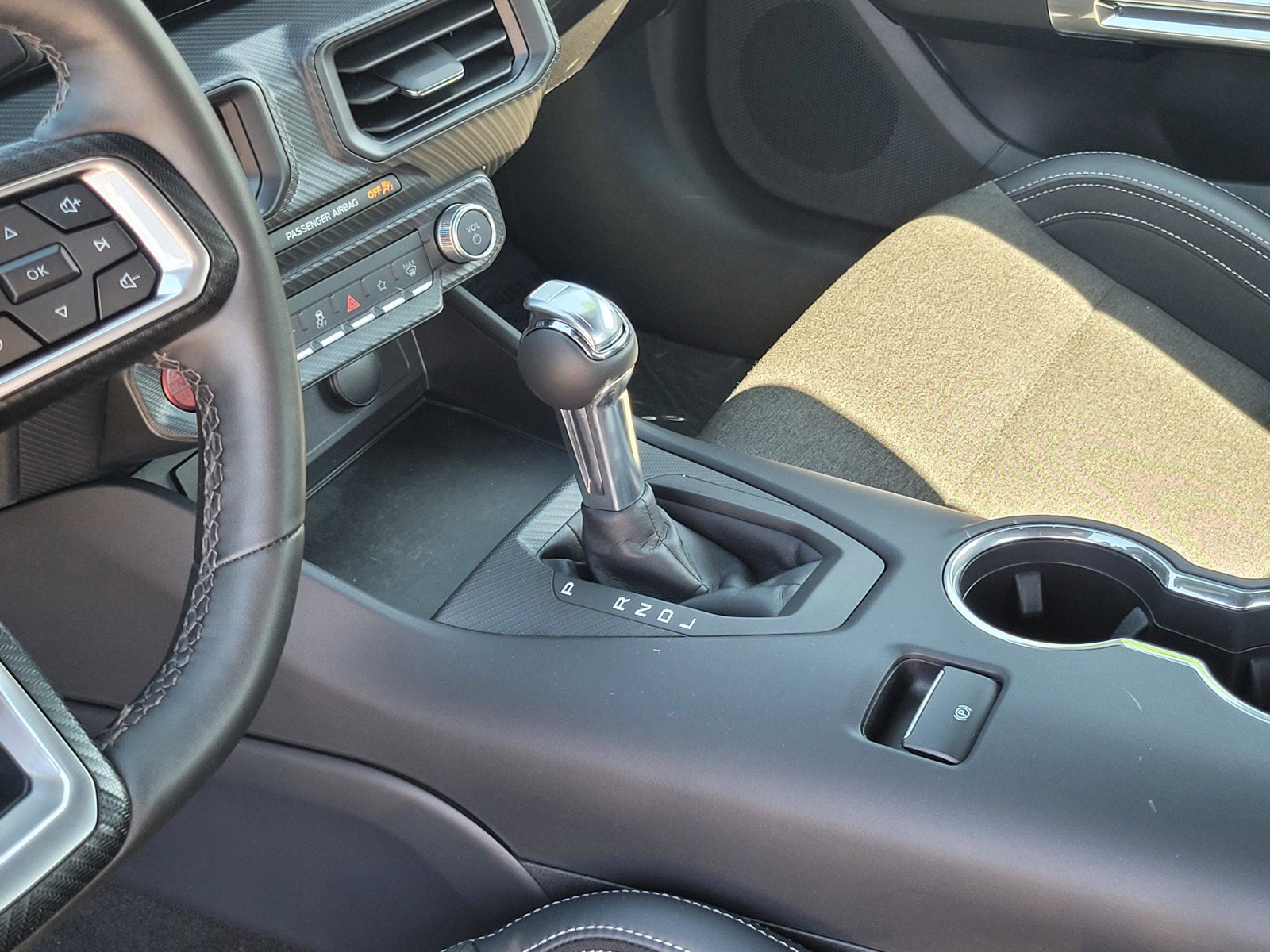 Used 2024 Ford Mustang Coupe RWD image 16