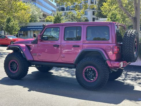 Used 2022 Jeep Wrangler Unlimited Rubicon w/ Xtreme Recon 35" Tire Package AWD/4WD image 12