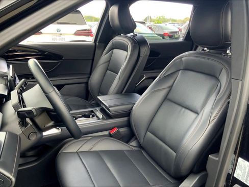 Used 2024 Lincoln Nautilus Premier w/ Jet Appearance Package AWD/4WD image 7