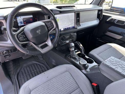 Used 2023 Ford Bronco Outer Banks w/ Sasquatch Package AWD/4WD image 14