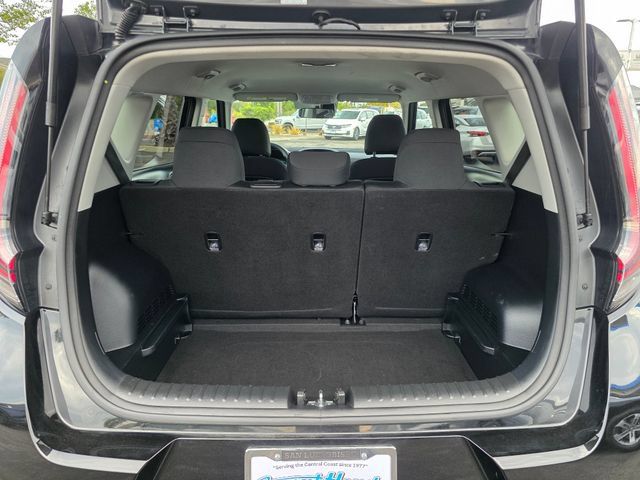 Used 2025 Kia Soul LX w/ LX Technology Package FWD image 15