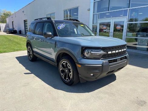 Certified 2025 Ford Bronco Sport Outer Banks w/ Outer Banks Tech Package+ AWD/4WD image 1