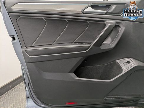 Used 2022 Volkswagen Tiguan SE R-Line image 9