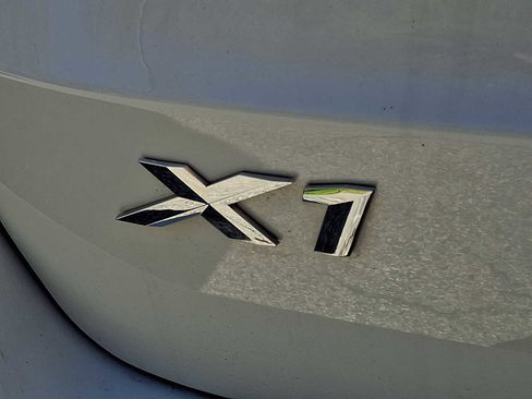 Used 2023 BMW X1 xDrive28i w/ Premium Package AWD/4WD image 3