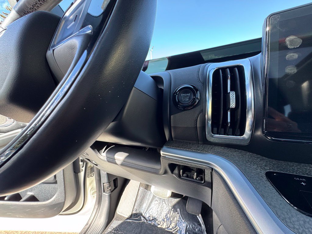 Used 2025 Ford Expedition Tremor AWD/4WD image 23