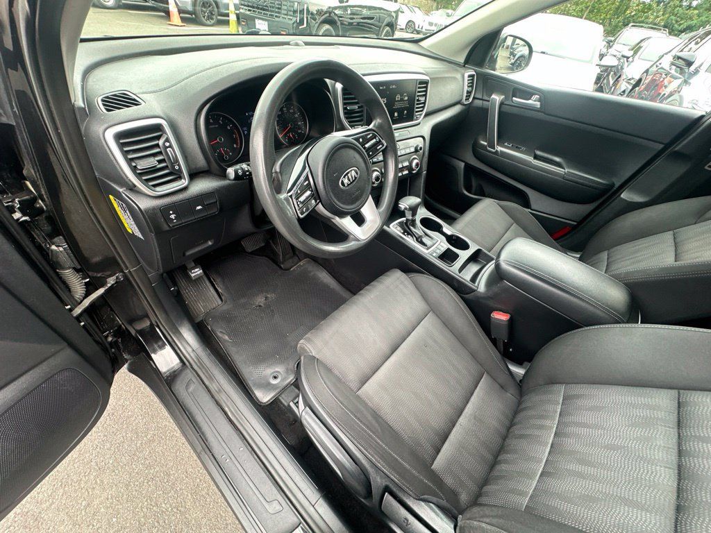 Used 2022 Kia Sportage LX AWD/4WD image 9