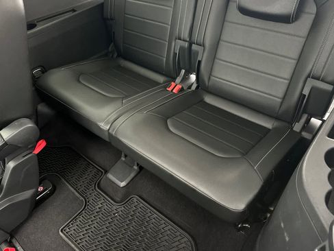 Used 2021 Volkswagen Atlas SEL Premium AWD/4WD image 17