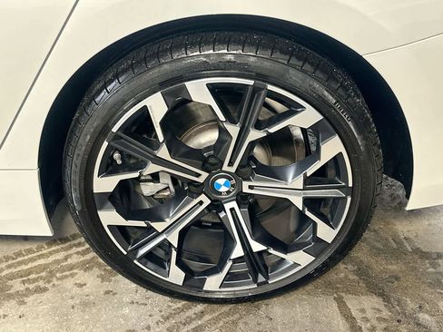 Used 2025 BMW 330i Sedan RWD image 11