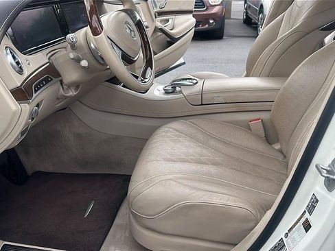 Used 2017 Mercedes-Benz S 550 Sedan image 17