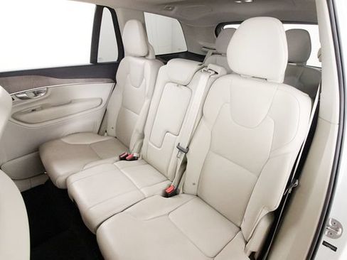 Used 2023 Volvo XC90 B6 Plus w/ Protection Package Premier AWD/4WD image 24