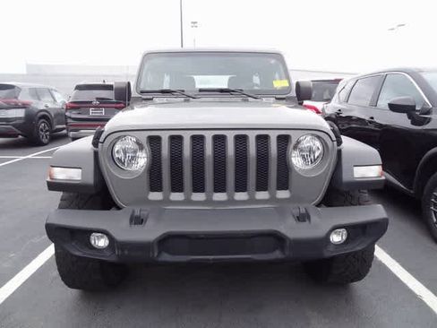 Used 2019 Jeep Wrangler Unlimited Sport image 2