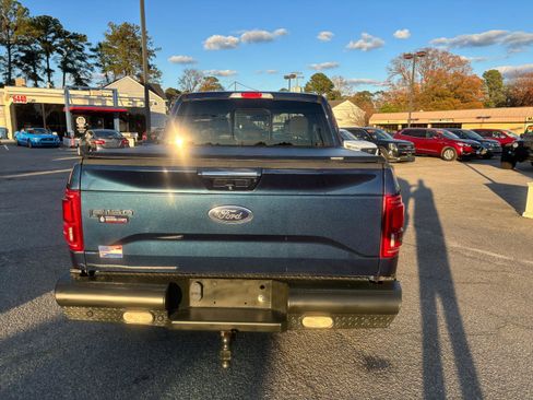 Used 2015 Ford F150 Lariat w/ Equipment Group 502A Luxury image 5