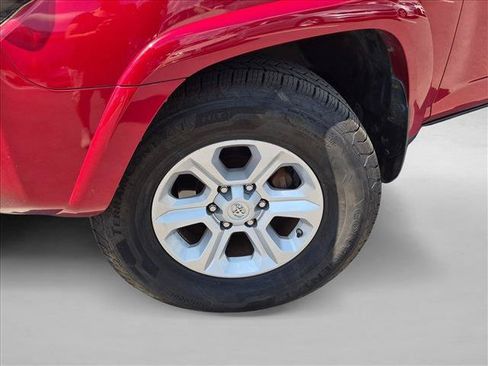 Used 2016 Toyota 4Runner SR5 Premium AWD/4WD image 10