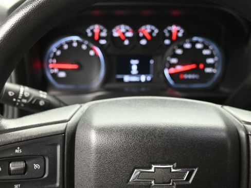 Used 2020 Chevrolet Silverado 1500 Custom Trail Boss w/ Custom Convenience Package AWD/4WD image 17