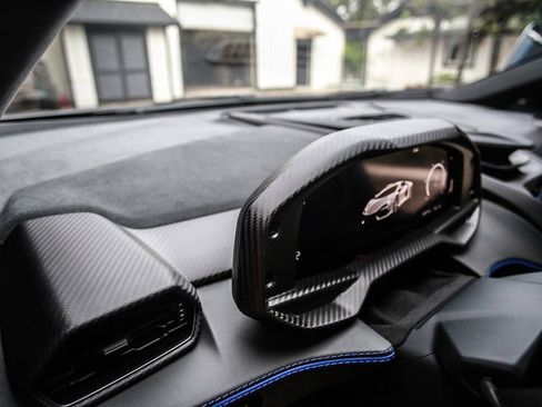 Used 2024 Lamborghini Revuelto AWD/4WD image 30