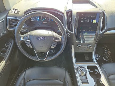 Used 2024 Ford Edge SEL image 18