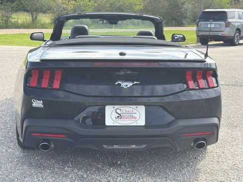 Used 2025 Ford Mustang Premium RWD image 8