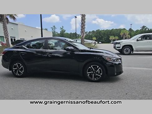 Used 2025 Nissan Sentra SV FWD image 34