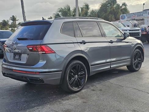 Used 2022 Volkswagen Tiguan SE R-Line image 20
