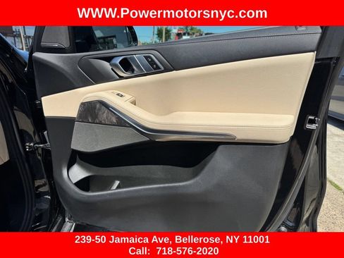 Used 2021 BMW X5 xDrive40i w/ Premium Package AWD/4WD image 29