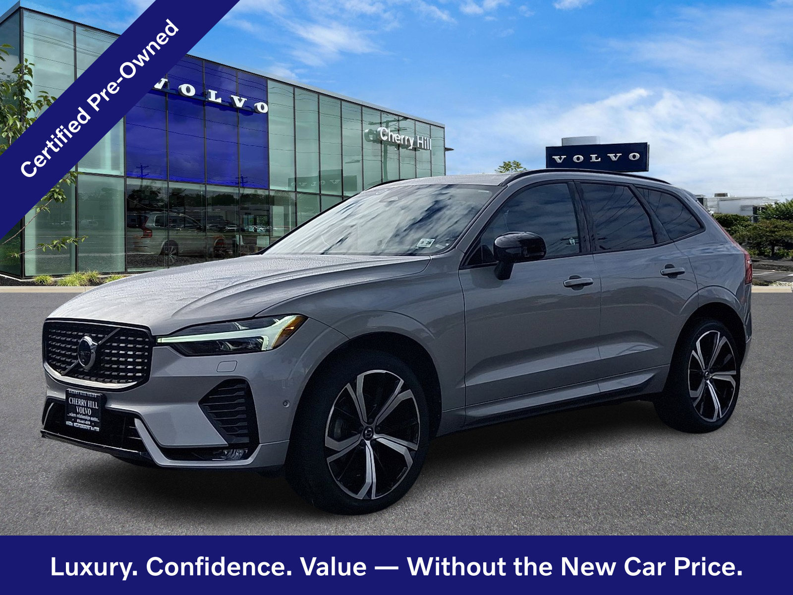 Certified 2023 Volvo XC60 B5 Ultimate w/ Climate Package AWD/4WD image 3