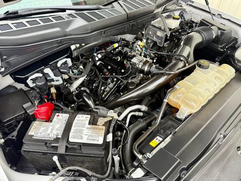 Used 2022 Ford F150 XLT w/ Trailer Tow Package image 10