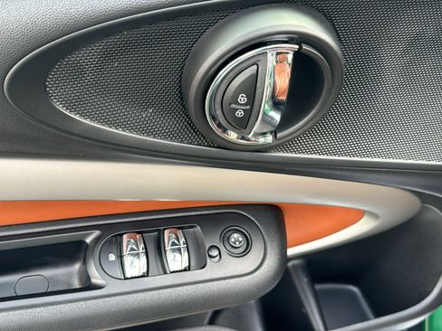 Used 2022 MINI Cooper Clubman S w/ Driver Assistance Package image 12